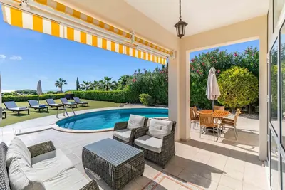 Image de Sea Front Villa Savoya Sunrise by Ezoria Villas