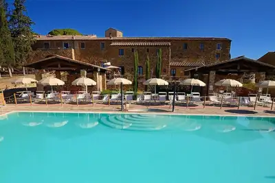 Image de Confortable appartement pour 3 personnes avec climatisation, piscine, Tv et vue panoramique