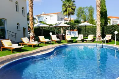 Image de Villa Oasis by Ezoria Villas in Coral Bay, Paphos