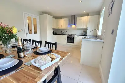 Image de Maison neuve - 6\/7\/8\/9 avec parking et jardin - 10 minutes de marche dans York