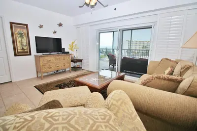 Image de Condo de plage bien aménagé dans un complexe hôtelier impressionnant