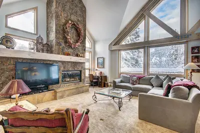 Image de Ski in & Slopeside Luxury Townhome at Pines Lodge 12 personnes