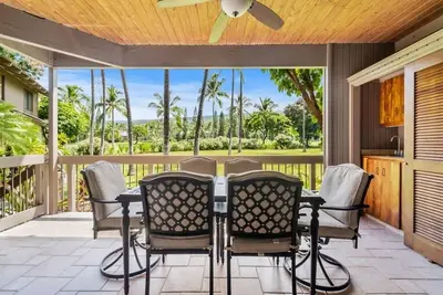 Image de Fairway View from Lanai w/Wet Bar! Kitchen+Laundry Perks, Ceiling Fans, WiFi–Kanaloa 901