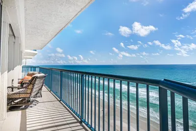 Image de Promotions de juin! Condo Towers Ten - Au bord de l'océan - 3br / 3ba # 1703