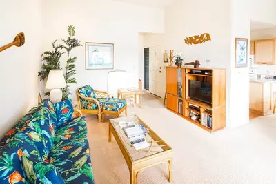 Image de Ocean Edge Bliss w/Island Decor, Kitchen Ease, Lanai, Flat Screen, WiFi–Kaha Lani 327