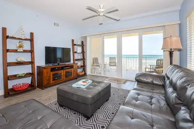 Image de Spéciaux d'août! Oceanfront Sanibel Condominium 3br / 3ba - # 105