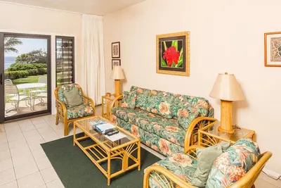 Image de Ocean Suite Life Steps from Surf – Kaha Lani 120