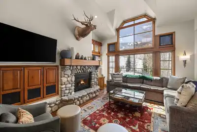 Image de 3Br 3. 5Ba Townhome Étapes menant au village de Beaver Creek et aux remontées mécaniques