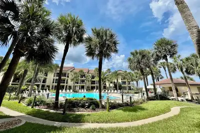 Image de Spacieux condo classé Or parfait pour profiter du beau temps de la Floride.