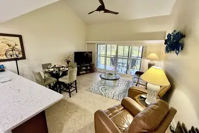 Image de Magnifique condo classé Gold parfait pour dissiper le stress de tous les jours.