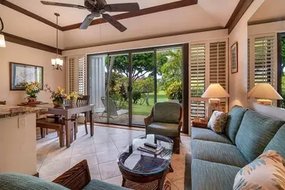 Image de Upgraded Condo w/Lanai to Lawn, Modern Kitchen+Bath, WiFi–Kiahuna Plantation #2045
