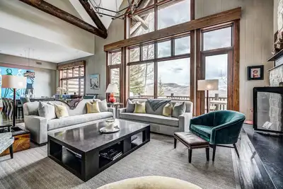 Image de Sur la montagne 5Br6Ba Townhome, vues majestueuses, pour 12 personnes