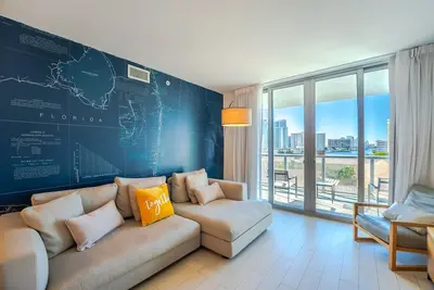 Brand New Luxurious Two Bedroom with Intracoastal Waterway Views
