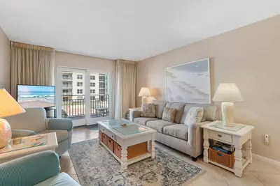 Image de Belle et relaxante Beach Condo au complexe Oceanfront