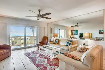 Image de Mer Haven 113 [2/2. 5] ACTIVITÉS Gratuites! & Piscine Wifi Oceanfront