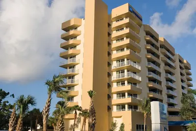 Image de Charmant condo avec accès à la plage, WiFi, piscine et spa et plus encore!