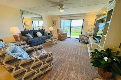 Image de Sea Haven 515 [2/2] ACTIVITÉS Gratuites! & Piscine Wifi Oceanfront