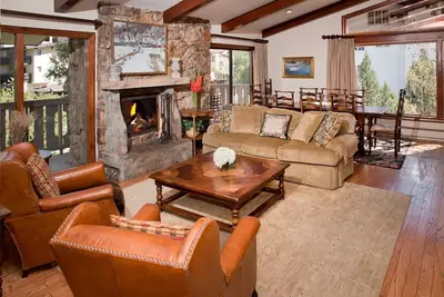Grande résidence 3Br avec cheminée pour découvrir l'été à Vail