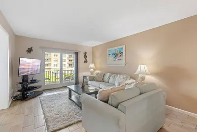 Image de Retraite de plage confortable sur la section non-conduite de la plage