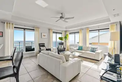 Image de Vue sur l'océan incroyable de ce condo de luxe