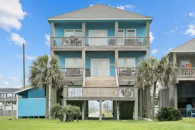 Image de maison familiale spacieuse incroyable avec une grande vue sur la plage - Traversée Pelican