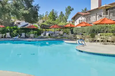 Villa spacieuse près de la région viticole de Ramona avec piscine, spa et Wi-Fi