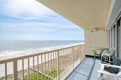 Image de Vues panoramiques avec ascenseur et piscine!