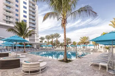 Image de Tranquille Beach Resort Side - Piscine extérieure - Ctr Fitness - Spa - Pool Bar & Grill