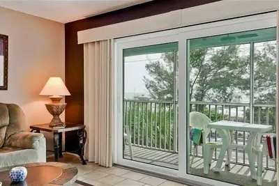 Image de Pelican Cove 8 - Condo côté de la plage / 2 Bath 2 chambres, occupation maximale de 6 personnes.