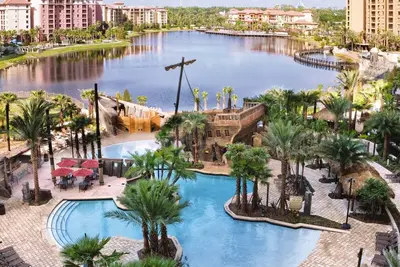 Image de Condo pour les familles adjacent à Disney avec 5 piscines extérieures et 2 rivières tranquilles
