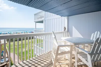 Image de Face à l'océan avec accès à la piscine, Sea Colony 22b a tout ce dont vous avez besoin pour faire de bons souvenirs!