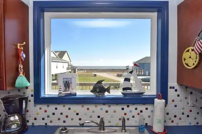 Image de Propriété confortable de 2 chambres - dans lotissement avec piscine - Annette's Funautical Fantasea