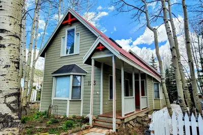 Image de Belle maison dans le centre-ville de Crested Butte, à distance de marche des magasins, des restaurants et des chiens! 5% de réduction pour la réservation en ligne!