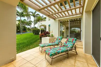 Image de Magnifiquement rénové! Entièrement climatisé et près de la piscine! Palmiers à Wailea 303