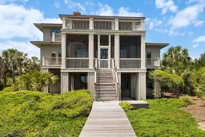 Image de Remarquable Oceanfront Beach House Parfait pour se divertir