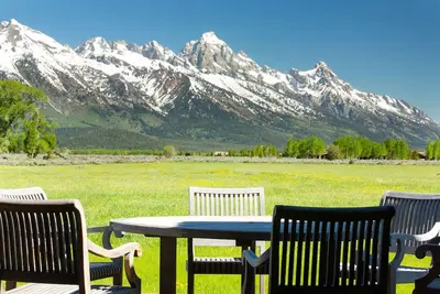 Image de Vues spectaculaires de Grand Teton et bain à remous privé! Parc national de Grand Teton.