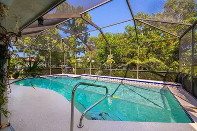 Image de Luxury Pool House Prix abordable! !