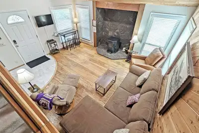 Maison à deux étages avec 6 laissez-passer Sharc à utilisation illimitée!