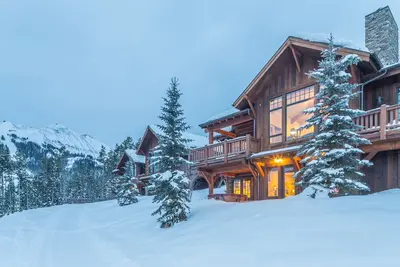 Image de Ski in, suite de luxe de ski dans Alpine Meadows avec une vue magnifique et un bain à remous