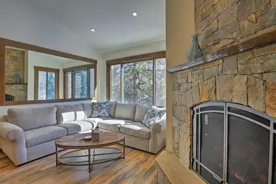Image de 2br Ski-in / Ski-out Truckee / Northstar Area Condo!