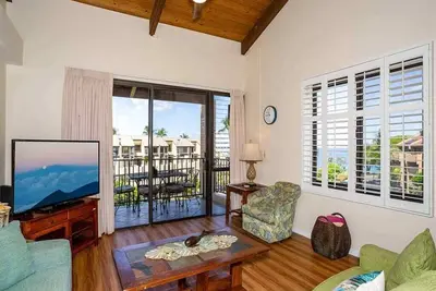 Image de Island Chic w/Loft! Ac, Lanai, Kitchen, WiFi, Flat Screens+Laundry–Kamaole Sands 9411