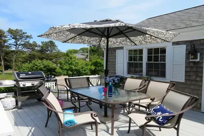 Sweet Serenity-Pet friendly, entièrement clôturé. Chalet côtier lumineux