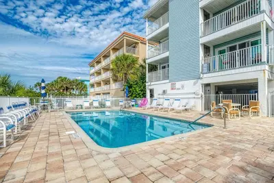 Image de Enti��rement rénové 2/2 Beachside Condo.