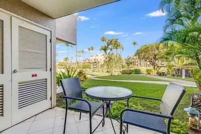 Image de High Upgrades w/Lanai to Lawn, Washer/Dryer, WiFi, Modern Kitchen–Kamaole Sands 7110