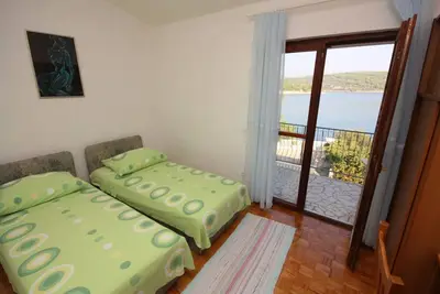 Image de Appartement d'une chambre prés de la plage Necujam, Solta (A-5162-c)