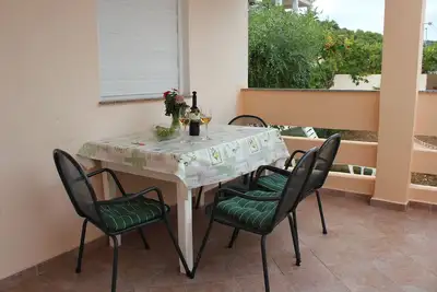 Image de Appartement de deux chambres avec la terrasse Lukoran, Ugljan (A-836-c)