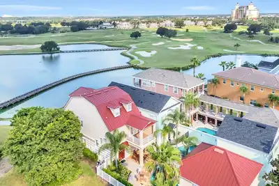 Image de Vues à couper le souffle sur le lac et le golf, cuisine d'été, mises à niveau et autres