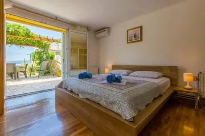 Image de Appartement de deux chambres avec la terrasse et la vue sur le mer Crikvenica (A-5585-a)