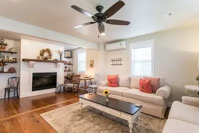 Image de Heiser Haus I Super pour 2 couples | 3. 5 pâtés de maisons de la rue Main