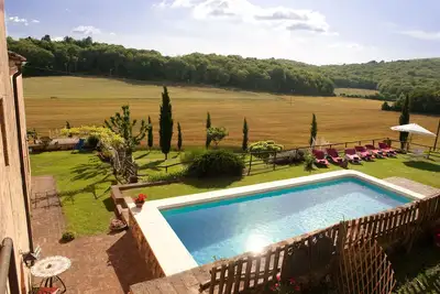 Maison de vacances privée avec bain à remous, climatisation, Wifi, piscine, Tv, patio